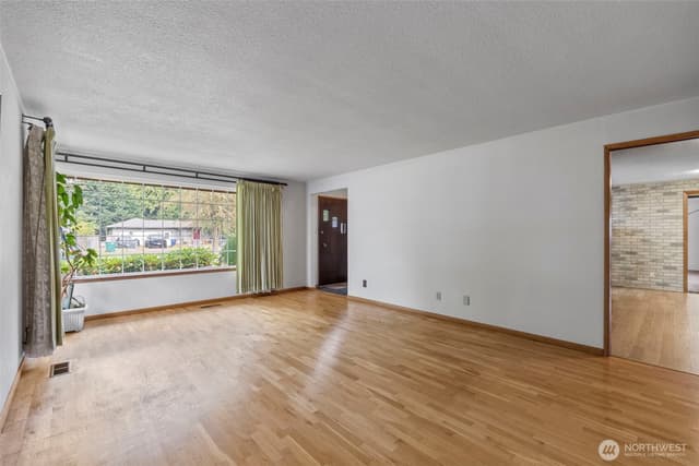 Property photo for 1430 25th Street SE, Auburn photo 5