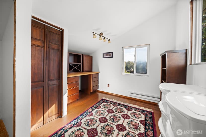 Property photo for 504 Prospect Avenue N, Kent photo 29