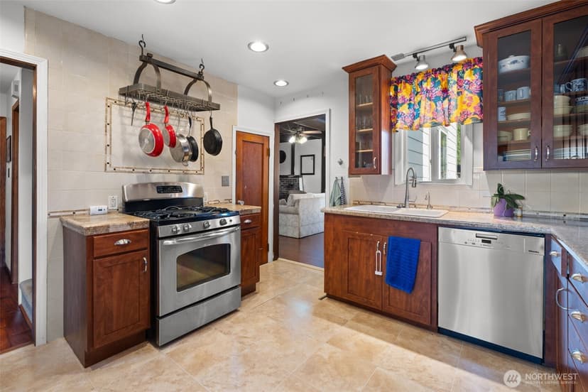 Property photo for 504 Prospect Avenue N, Kent photo 12