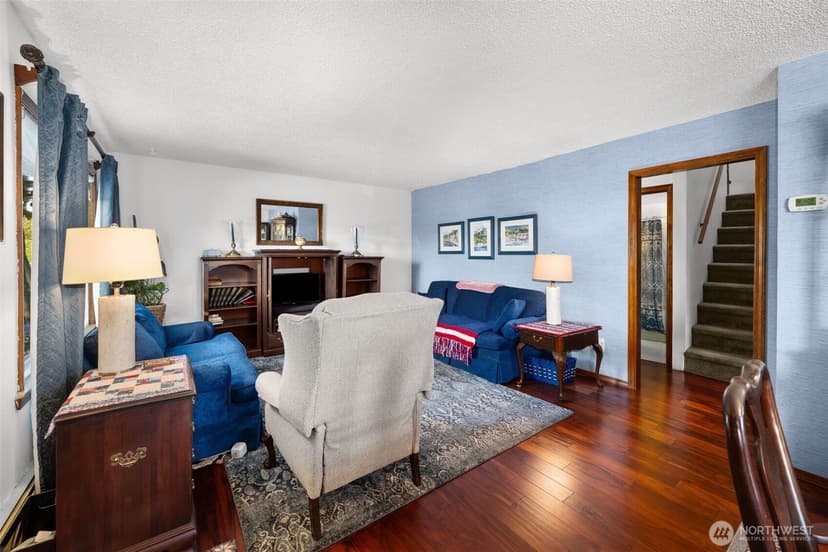 Property photo for 504 Prospect Avenue N, Kent photo 7