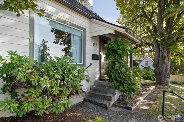 Property photo for 504 Prospect Avenue N, Kent photo 2