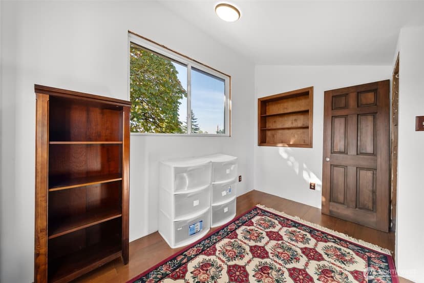 Property photo for 504 Prospect Avenue N, Kent photo 30