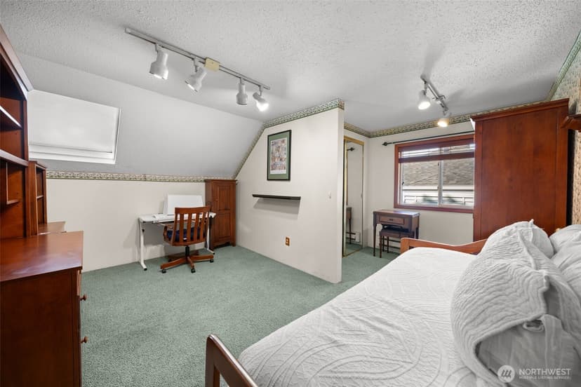 Property photo for 504 Prospect Avenue N, Kent photo 28