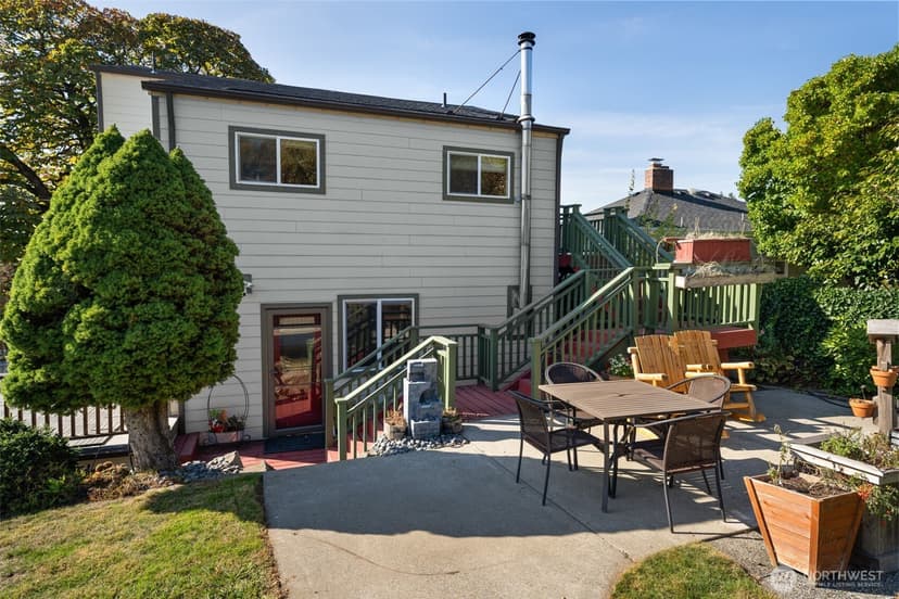 Property photo for 504 Prospect Avenue N, Kent photo 6