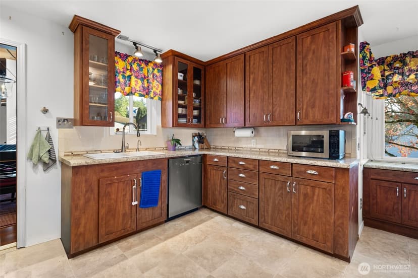 Property photo for 504 Prospect Avenue N, Kent photo 13