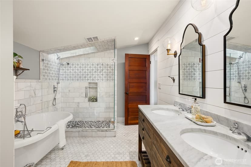 Property photo for 8405 Hansen Road NE, Bainbridge Island photo 27