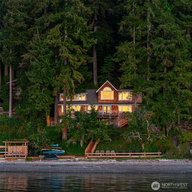 Property photo for 8405 Hansen Road NE, Bainbridge Island photo 2