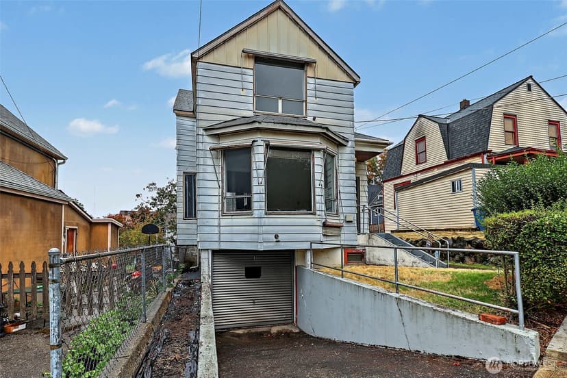 Property photo for 2208 E Terrace Street, Seattle photo 3