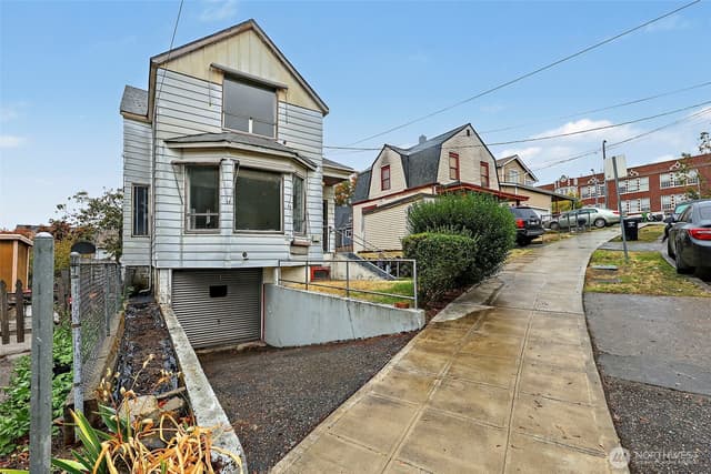 Property photo for 2208 E Terrace Street, Seattle photo 4