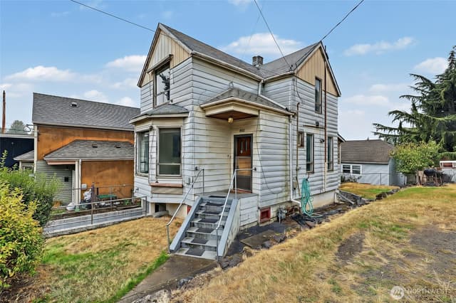 Property photo for 2208 E Terrace Street, Seattle photo 2