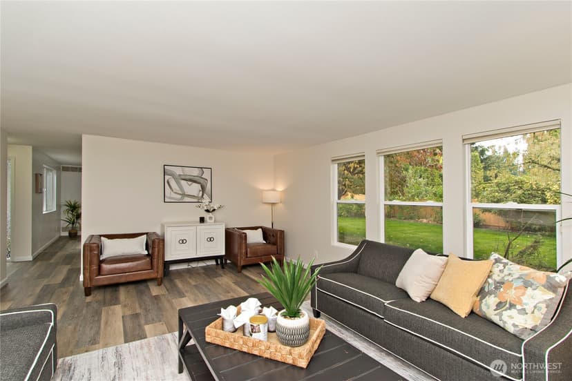 Property photo for 15605 NE 1st Street, Bellevue photo 13