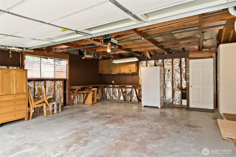 Property photo for 15605 NE 1st Street, Bellevue photo 28