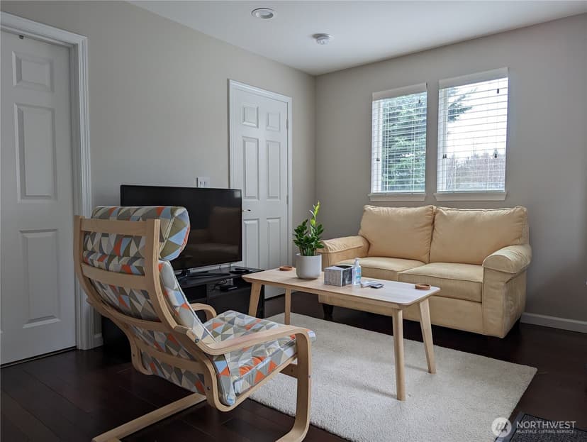 Property photo for 751 NW Juniper St #751, Issaquah photo 10