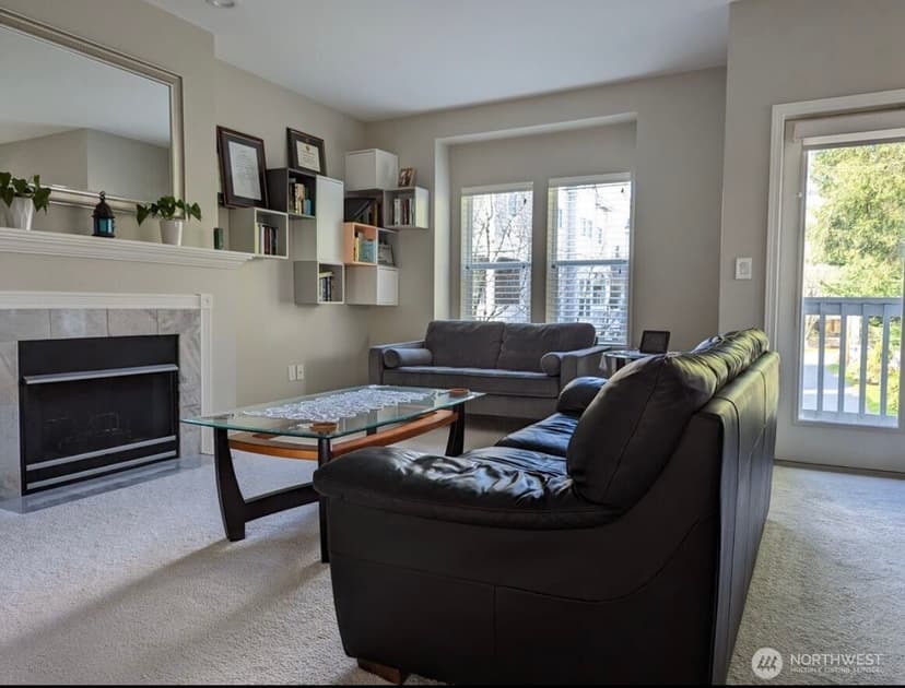 Property photo for 751 NW Juniper St #751, Issaquah photo 6