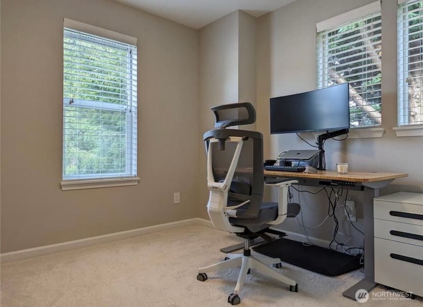 Property photo for 751 NW Juniper St #751, Issaquah photo 15