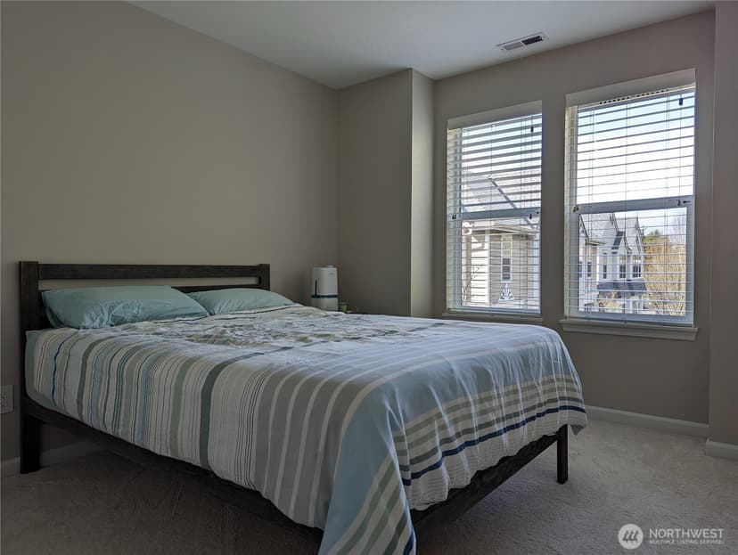 Property photo for 751 NW Juniper St #751, Issaquah photo 14