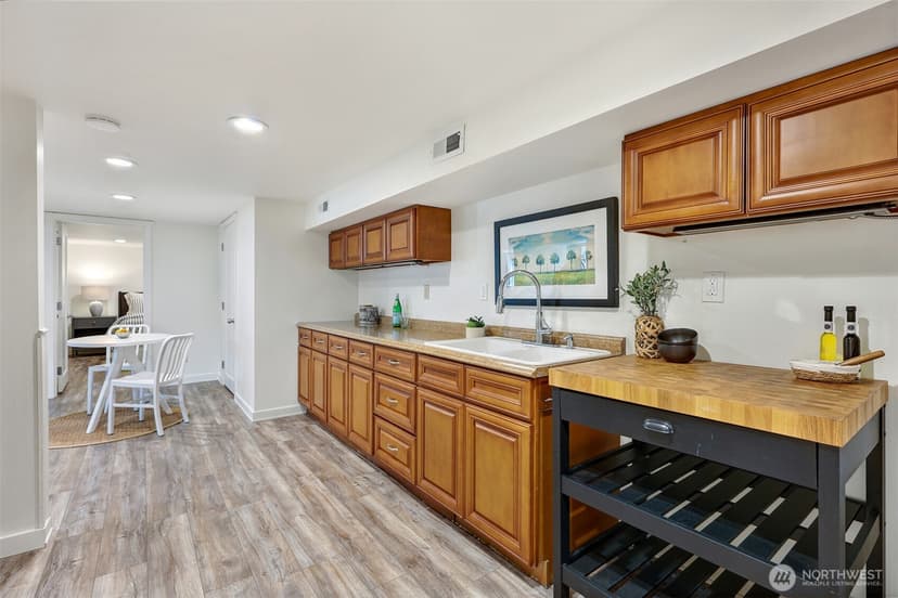 Property photo for 2305 NW 85th Street, Seattle photo 16