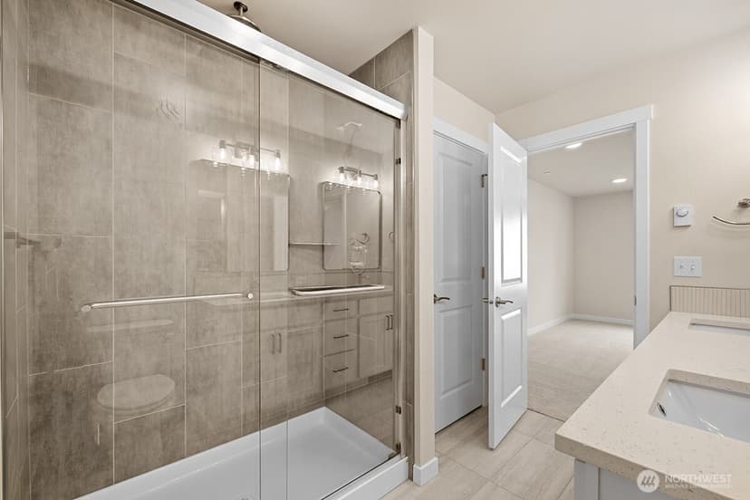 Property photo for 16823 Alder Way #M3, Lynnwood photo 31