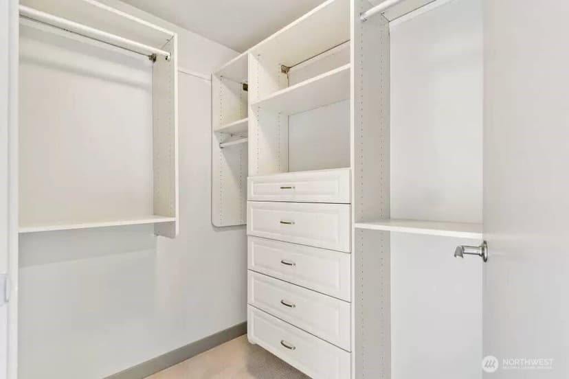 Property photo for 10610 NE 9th Street Pl #1202, Bellevue photo 16