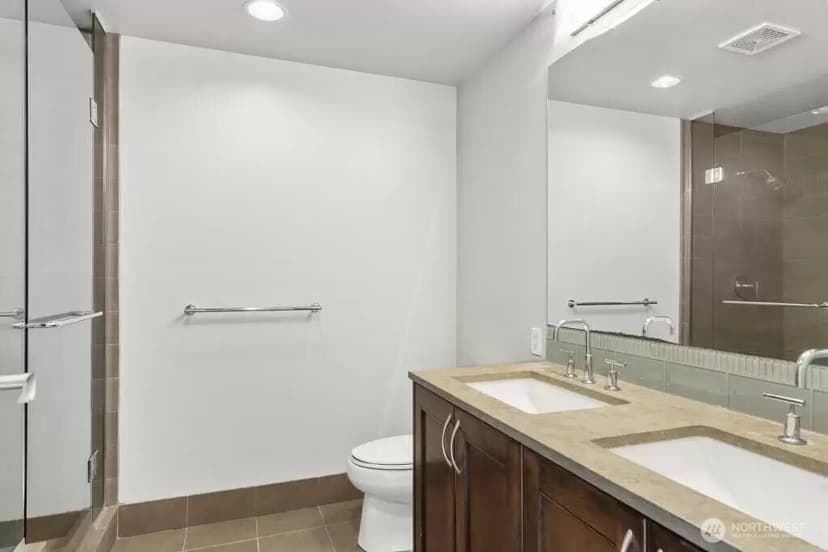 Property photo for 10610 NE 9th Street Pl #1202, Bellevue photo 17