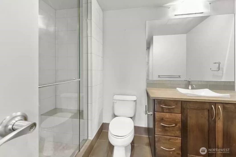 Property photo for 10610 NE 9th Street Pl #1202, Bellevue photo 18