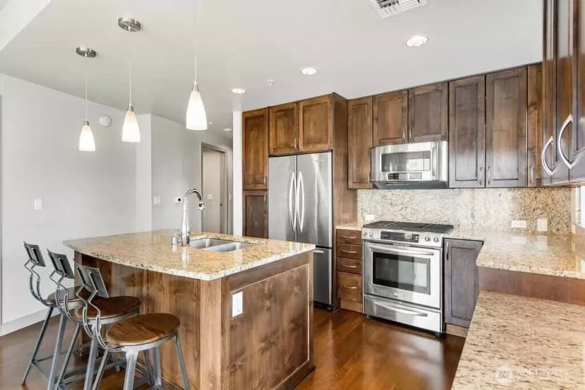 Property photo for 10610 NE 9th Street Pl #1202, Bellevue photo 9