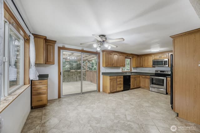 Property photo for 5703 318th Avenue NE, Carnation photo 5