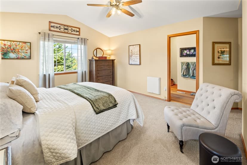 Property photo for 4824 118th Place SE, Everett photo 24