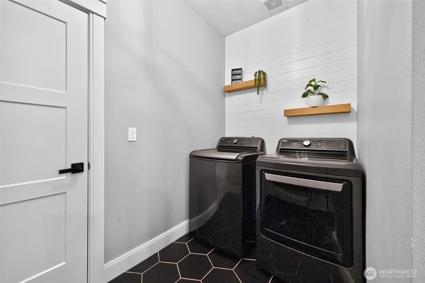 Property photo for 2526 187th Street E, Tacoma photo 21