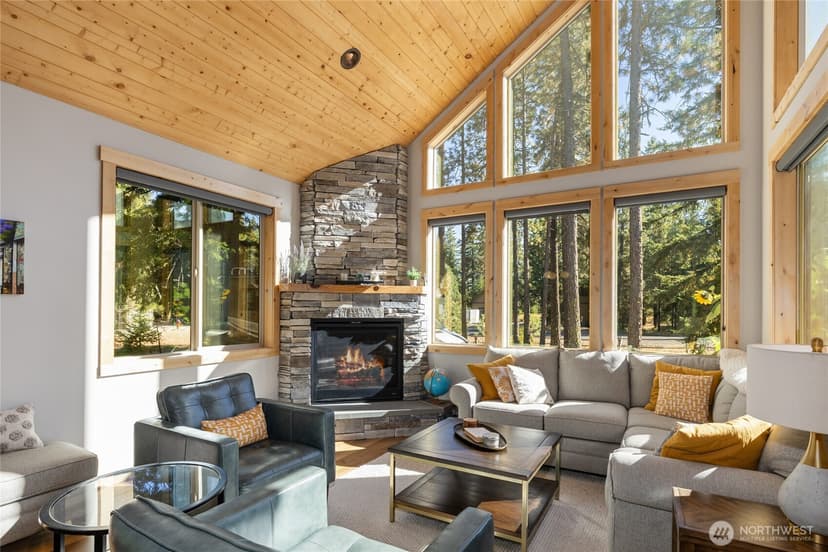 Property photo for 381 Tamarack Drive, Ronald photo 10