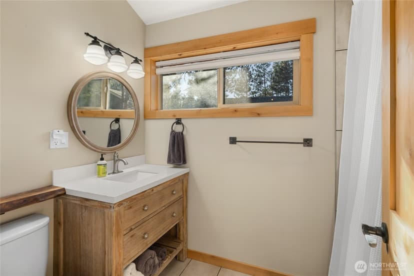 Property photo for 381 Tamarack Drive, Ronald photo 28