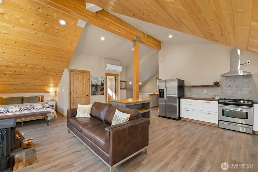 Property photo for 381 Tamarack Drive, Ronald photo 26