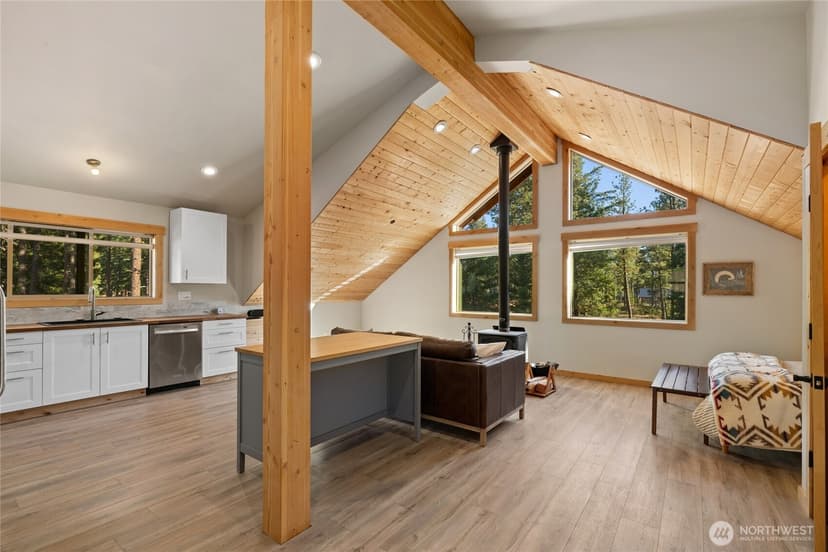 Property photo for 381 Tamarack Drive, Ronald photo 24
