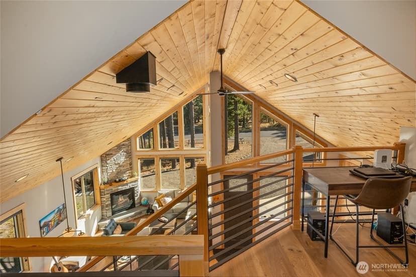 Property photo for 381 Tamarack Drive, Ronald photo 22