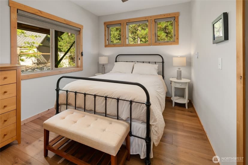 Property photo for 381 Tamarack Drive, Ronald photo 20