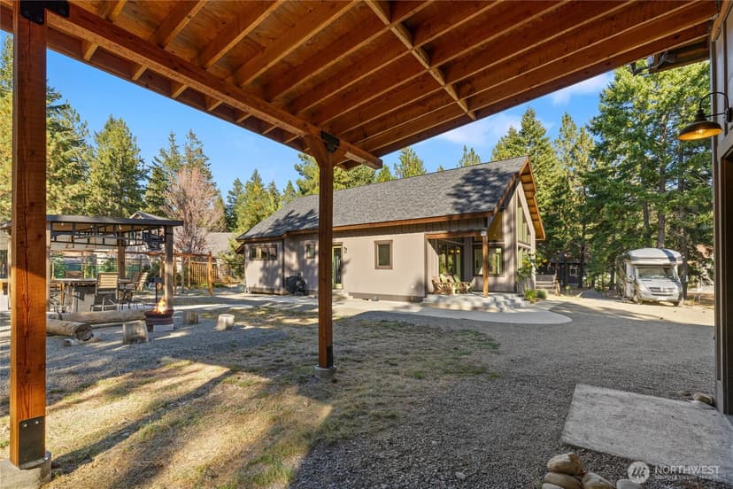 Property photo for 381 Tamarack Drive, Ronald photo 37