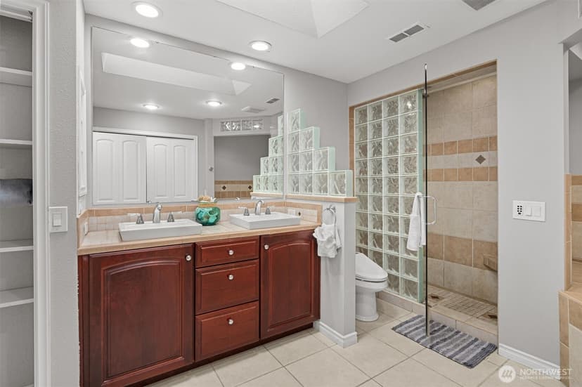 Property photo for 2958 Kennewick Pl Place NE, Renton photo 19