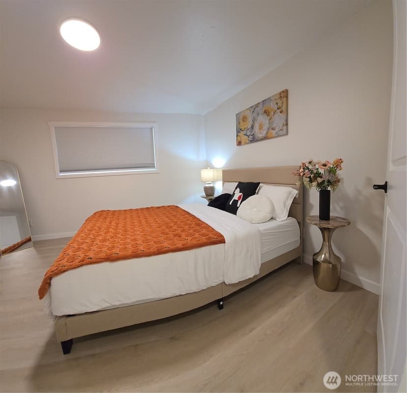 Property photo for 12826 14th Avenue SW, Burien photo 19
