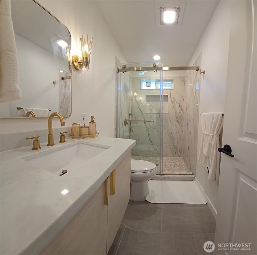 Property photo for 12826 14th Avenue SW, Burien photo 8