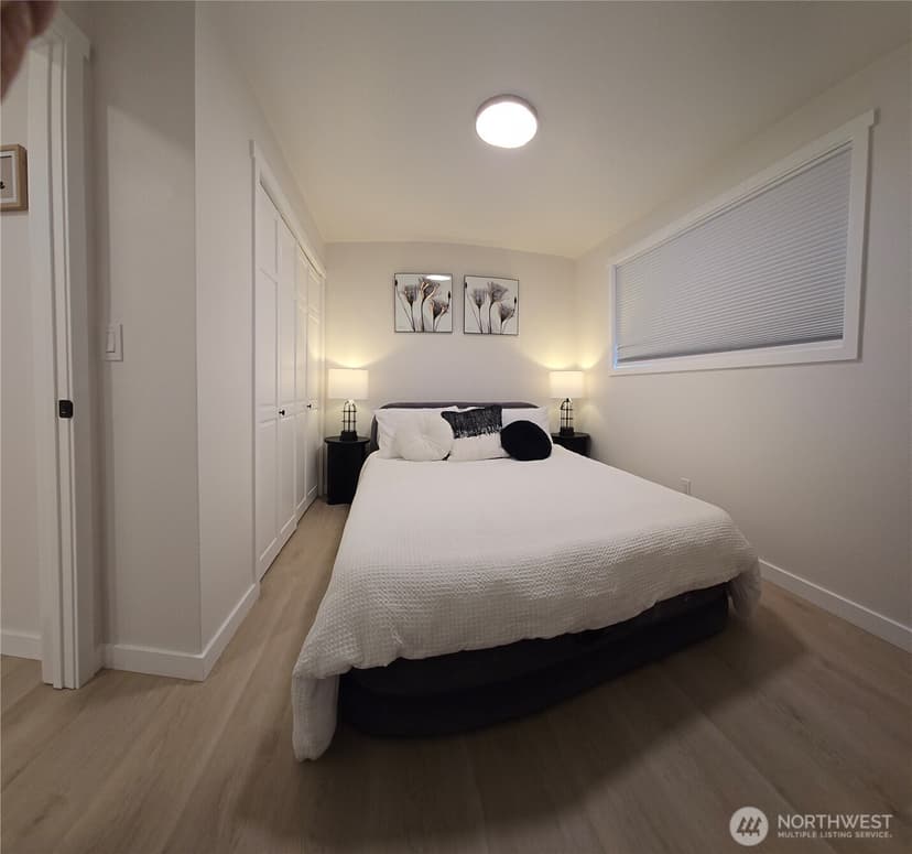 Property photo for 12826 14th Avenue SW, Burien photo 10