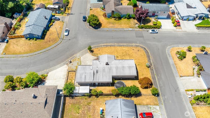 Property photo for 17114 130th Avenue SE, Renton photo 39