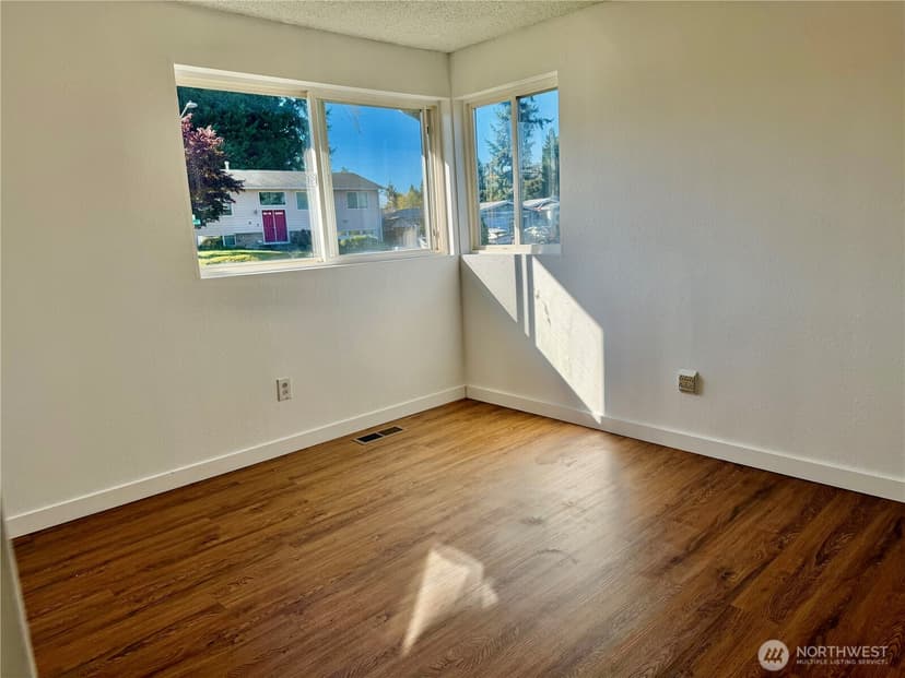 Property photo for 17114 130th Avenue SE, Renton photo 22