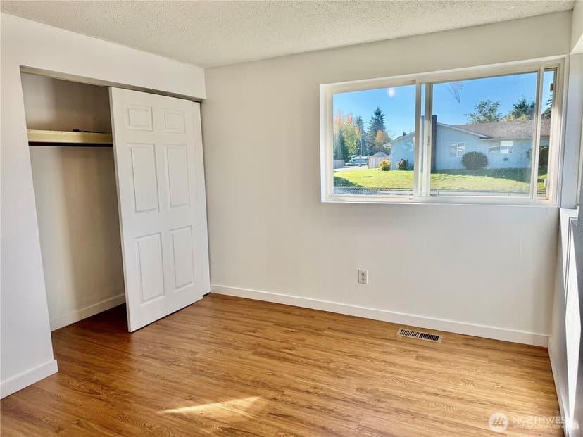 Property photo for 17114 130th Avenue SE, Renton photo 21
