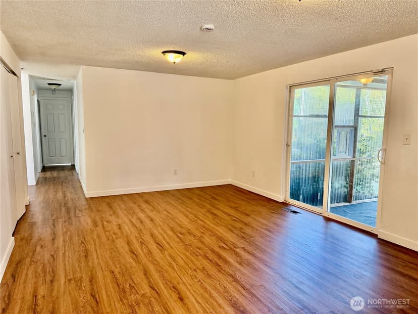 Property photo for 17114 130th Avenue SE, Renton photo 12