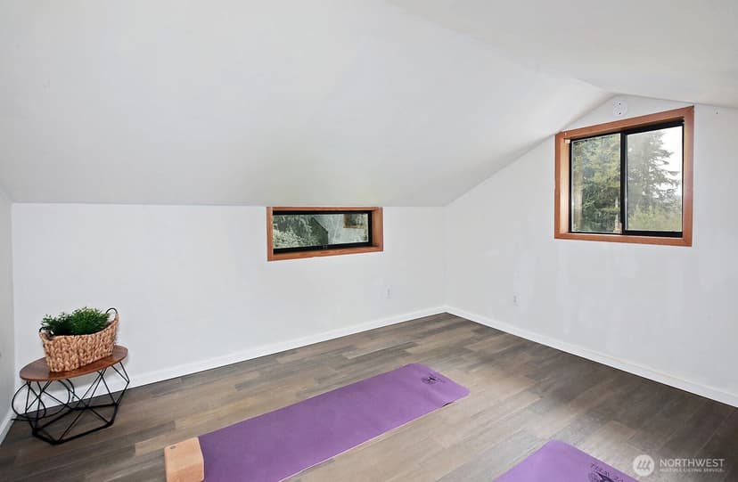 Property photo for 2959 Foxfire Lane, Langley photo 17