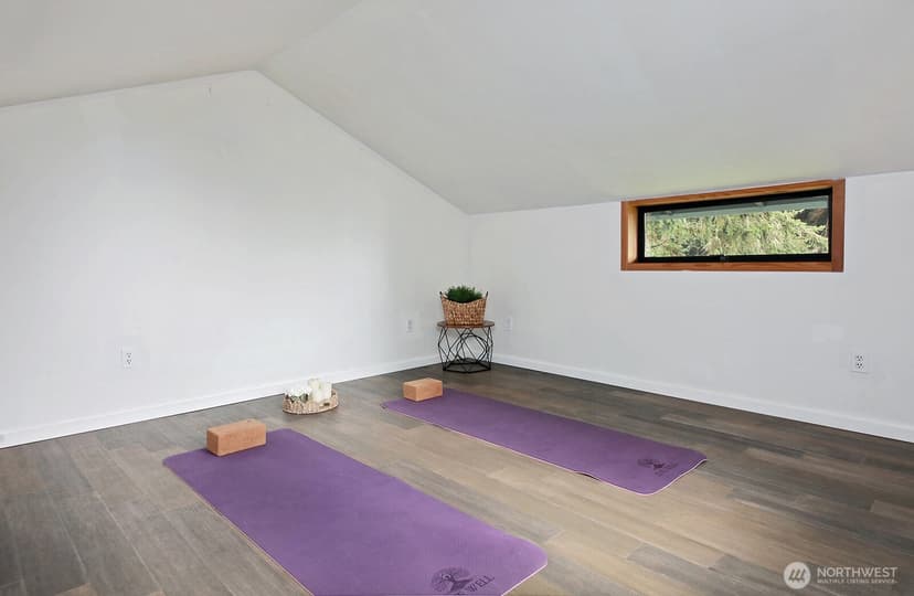 Property photo for 2959 Foxfire Lane, Langley photo 16