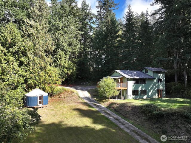 Property photo for 2959 Foxfire Lane, Langley photo 4