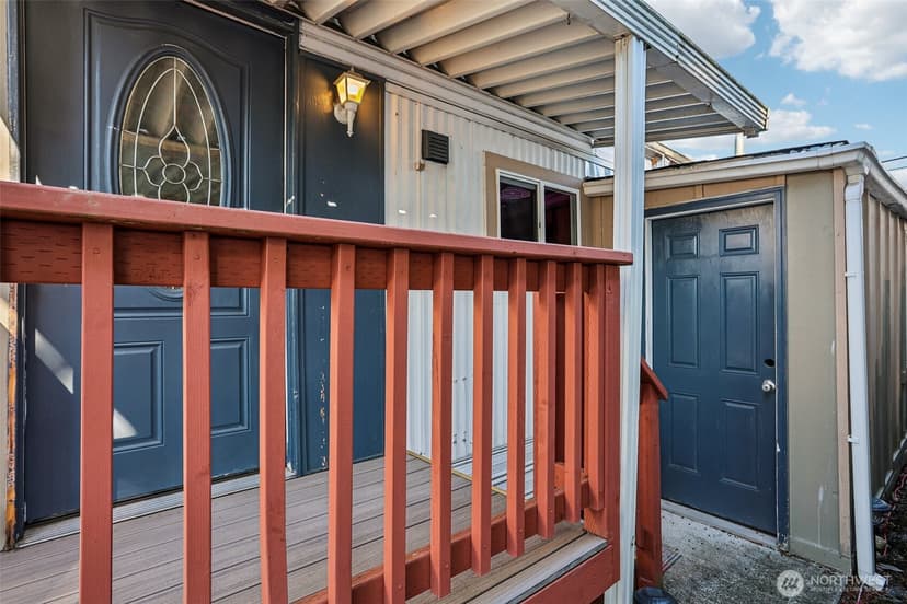 Property photo for 7301 NE 175th Street #305, Kenmore photo 6