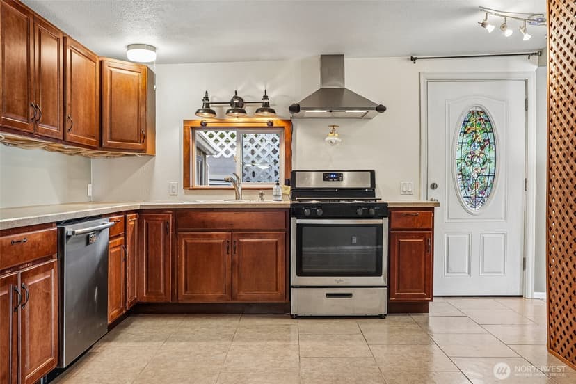 Property photo for 7301 NE 175th Street #305, Kenmore photo 15