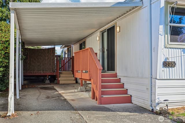 Property photo for 7301 NE 175th Street #305, Kenmore photo 4
